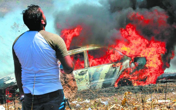 Evidencias fueron reducidas a cenizas en voraz incendio en predios de la DPI