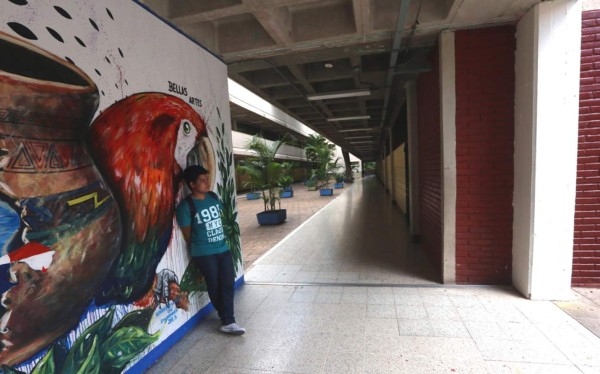 Previo a reanudación de clases, estudiantes realizan asambleas informativas