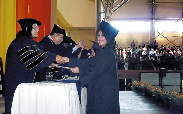 UPNFM gradúa más de 600 profesionales