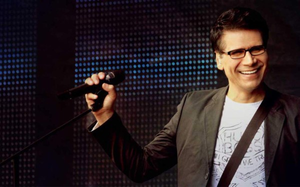 Jesús Adrián Romero explota tras comentarios sobre la celebración de Navidad