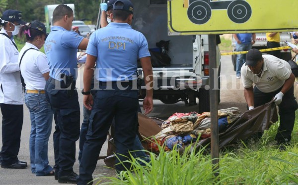 Matan a dos jóvenes y los dejan encostalados en la colonia Villeda Morales de la capital de Honduras