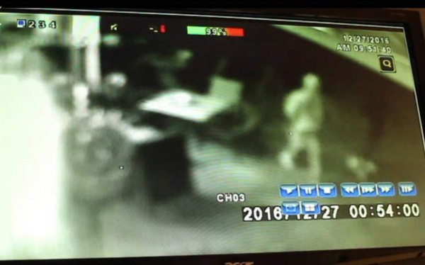 Buscan a ladrón que trató de robar 2 dólares de gasolina