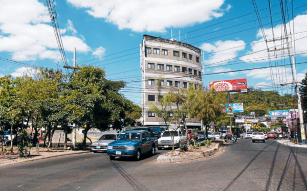 Inicia reto de mejorar la red vial