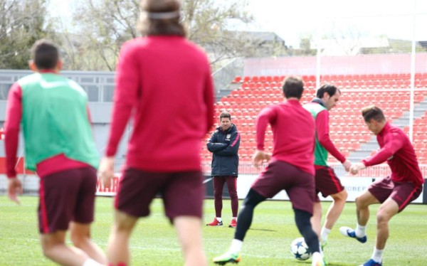 Fernando Torres vuelve a entrenarse con el equipo