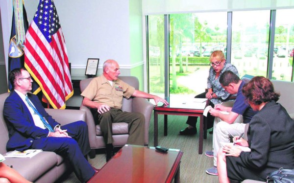 Donald Trump escoge a John Kelly para Seguridad Nacional