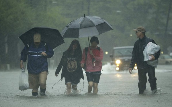 FOTOS: Harvey deja a Houston bajo agua, pero lo peor está aún por venir