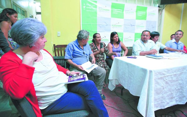 Familiares piden investigar muerte de líder campesino