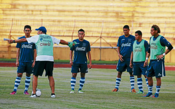 Suárez ya tiene su 11 para enfrentar a México