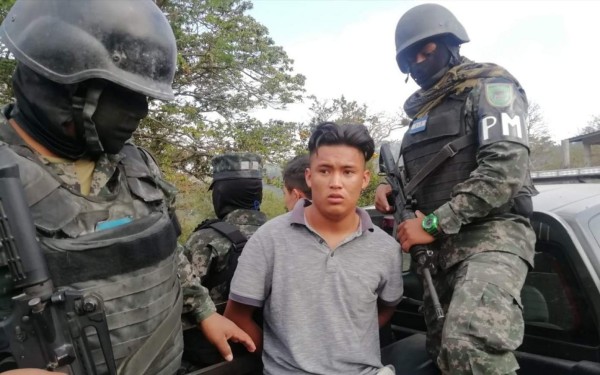 Armas, fajos de billetes y drogas: los decomisos a banda 'El Cosme'