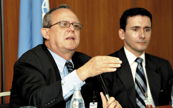 Medios públicos no deben servir a un partido