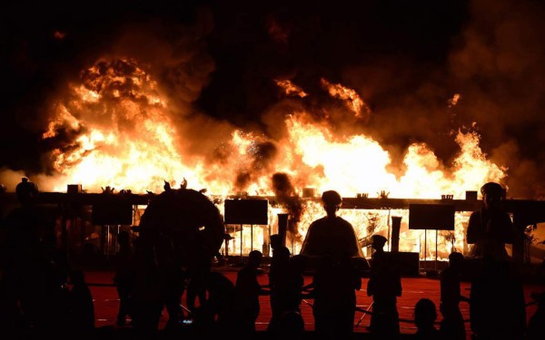 Al menos cien personas muertas en el incendio de un templo en India&nbsp;&nbsp;