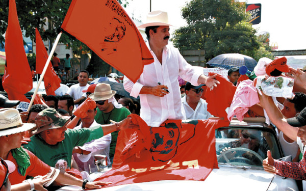 Zelayistas manipularon marcha de trabajadores