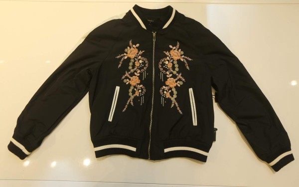 La bomber jacket está de regreso