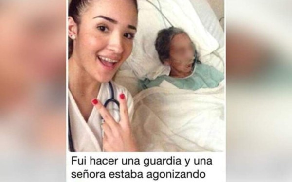 Estudiante de medicina se toma selfie con paciente en agonía