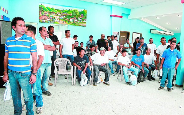 Reglamentan uso de fondo para migrantes