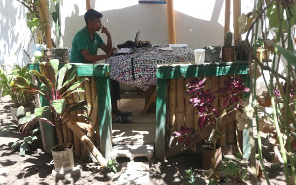 Promueven la educación con obras solidarias en el valle de Amarateca
