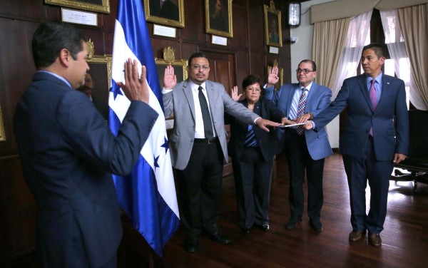 Congreso Nacional amplía un año el período a depuradores y pide informes