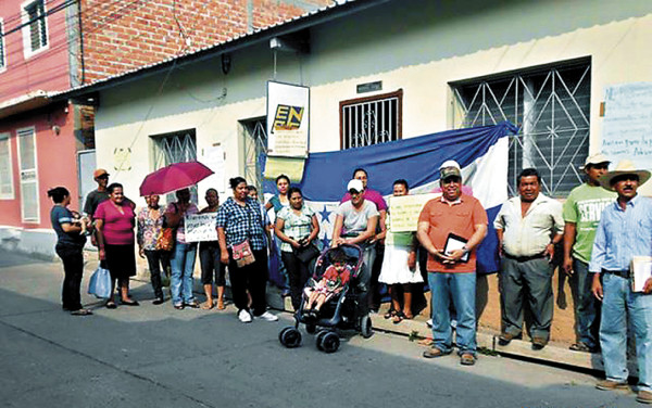 Un cortocircuito dejó sin aparatos eléctricos a 30 familias de La Paz