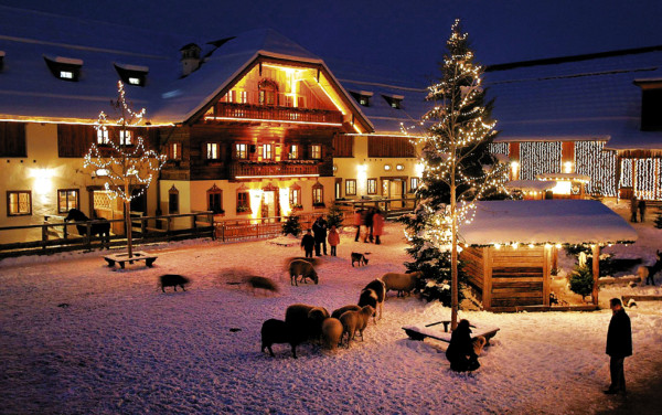 El mundo abraza la Navidad