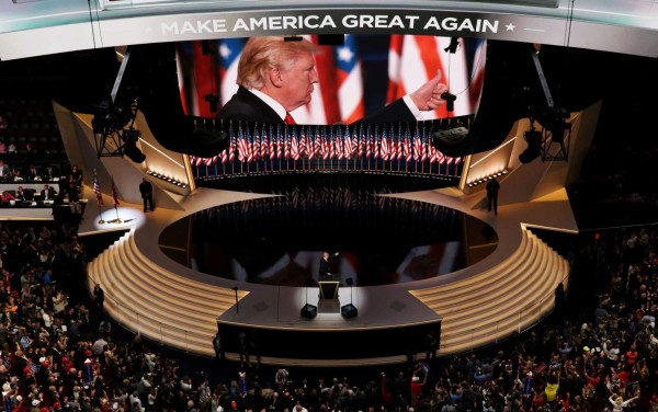 Trump: El legado de Hillary Clinton es 'muerte, destrucción y terrorismo'