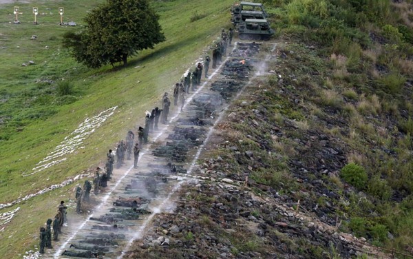 Chavistas desafían a Estados Unidos con ejercicios militares 