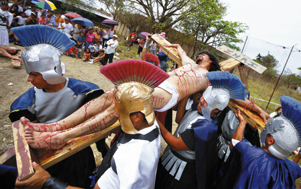 Feligreses de la San Francisco recuerdan el ejercicio piadoso