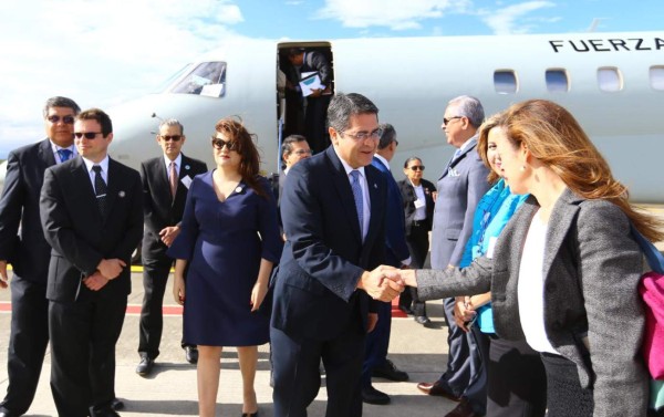 Presidente Hernández participa en Cumbre Sica que se realiza en Costa Rica