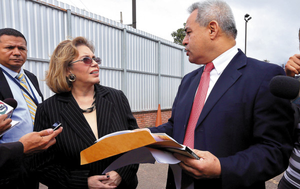 Golpe a la CSJ preocupa a El Salvador y Costa Rica