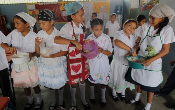 Escuela José Cecilio del Valle, referente de educación práctica