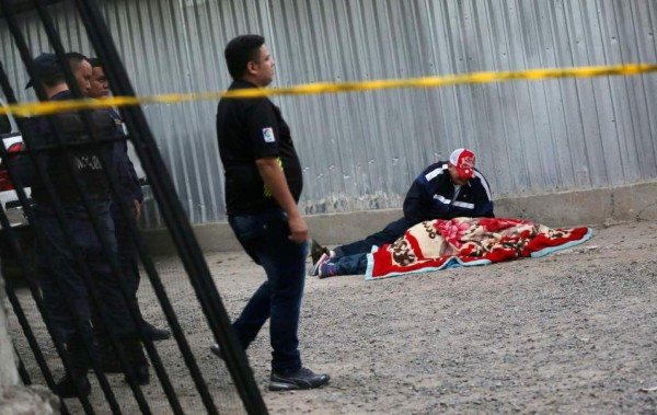 Muere guardia herido en tiroteo a sobrino del 'Gato Negro'