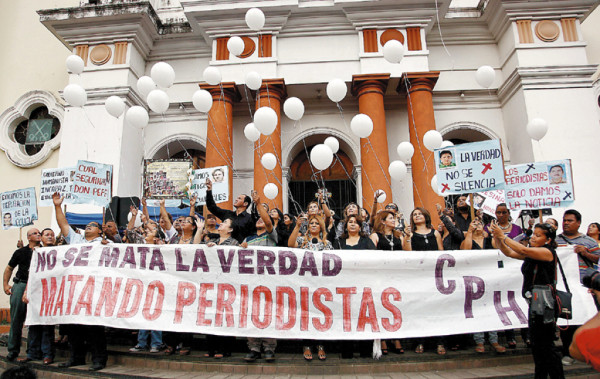 La sociedad hondureña condena crimen contra Villatoro