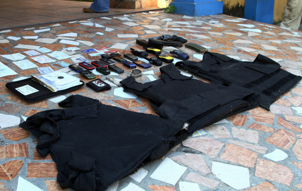 Con armas caen dos integrantes de la mara 18