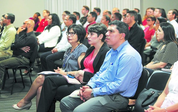 Honduras: Valmoral realiza con éxito la conferencia de ética empresarial