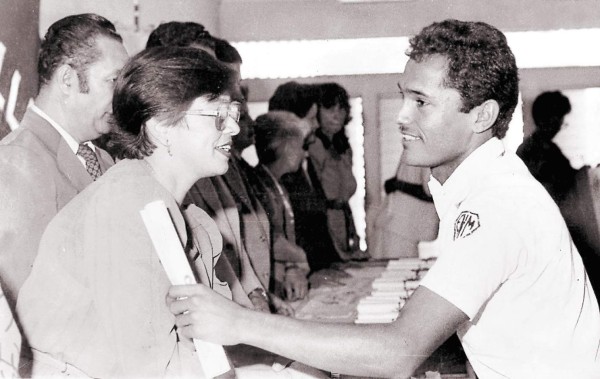 Director de EL HERALDO recibe el Álvaro Contreras