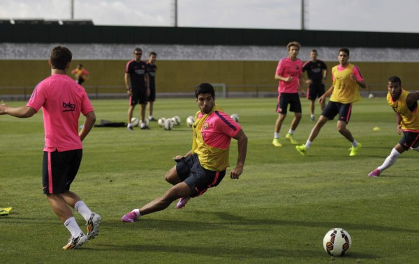 VIDEO: Luis Suárez y su primer entrenamiento con el Barcelona