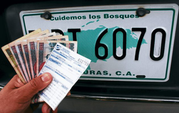 Matricule su vehículo y evite multas