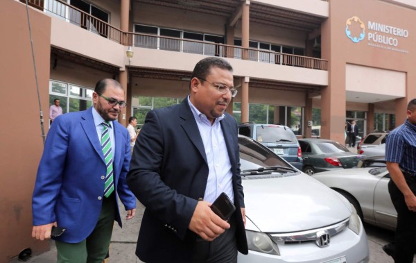 Fiscalía crea comisión especial para indagar expedientes de policías