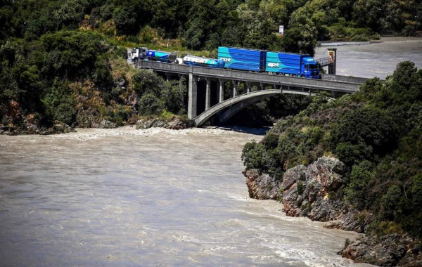 Las impresionantes imágenes de la erupción de volcán en Nueva Zelanda