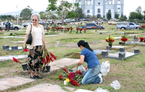 Alcaldía busca predio para nuevo cementerio municipal