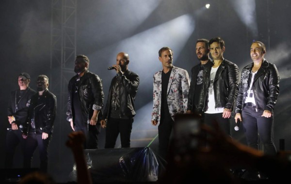 Corazones noventeros vibran en el 90’s Pop Tour