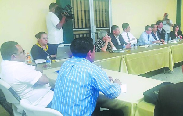 Oposición irrespetó a la Unión Europea, según DC