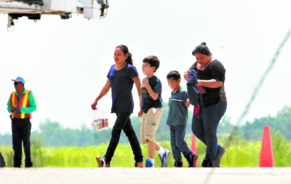 Deportan más unidades familiares de EE UU