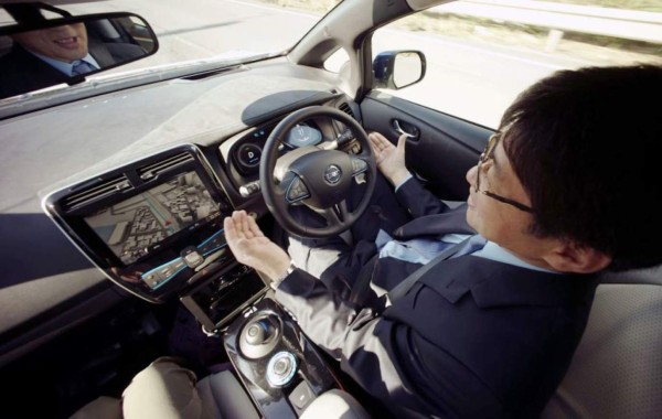 Nissan prueba vehículo que reconoce peatones