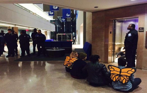 Varios arrestos en protesta a favor de estudiantes indocumentados