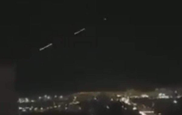 VIDEO: Helicóptero militar dispara durante intento de golpe en Turquía