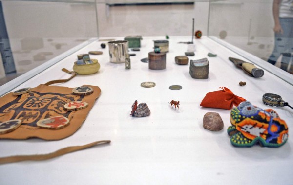 Nahúm Flores: de los objetos a la piel de la memoria