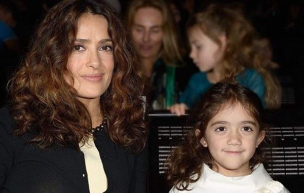 Hija de Salma Hayek es víctima de racismo