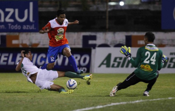 Honduras Progreso y Platense brindan partidazo en el Excelsior