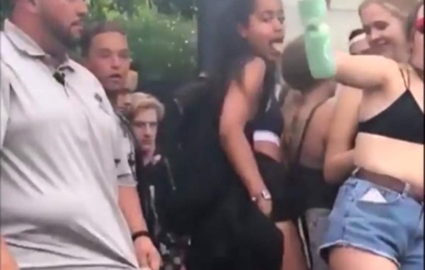 VIDEO: Malia Obama es grabada haciendo un sexy baile