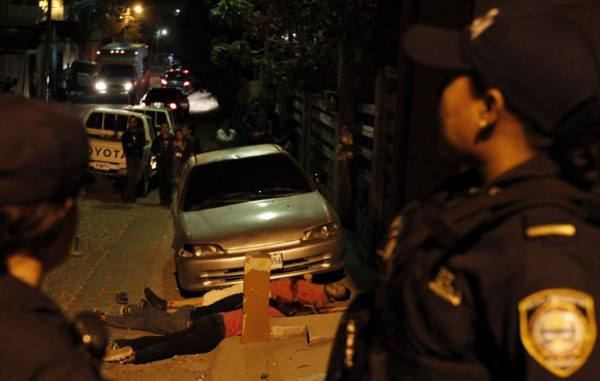 Desconocidos acribillan a tres jóvenes en Tegucigalpa